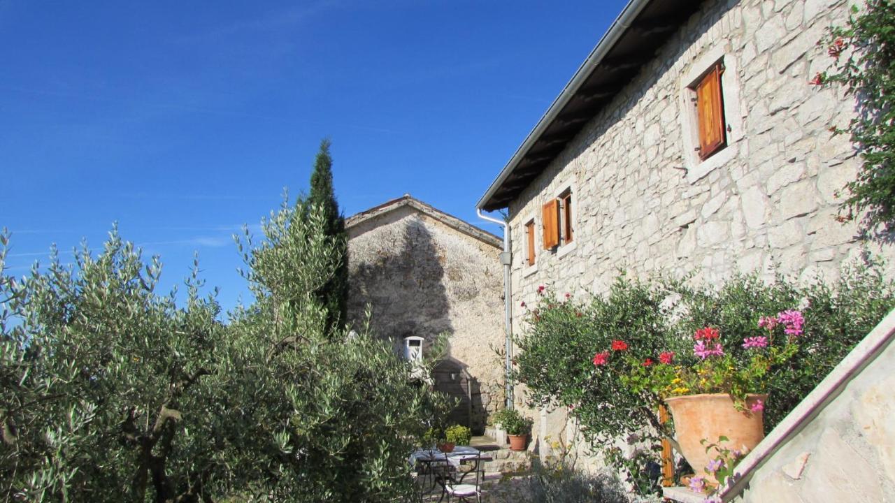 Castella Villa Poljane Exterior photo